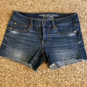 American eagle raw hem shortie